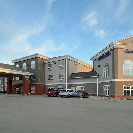 Hotel Ramada By Wyndham Weyburn Zewnętrze zdjęcie