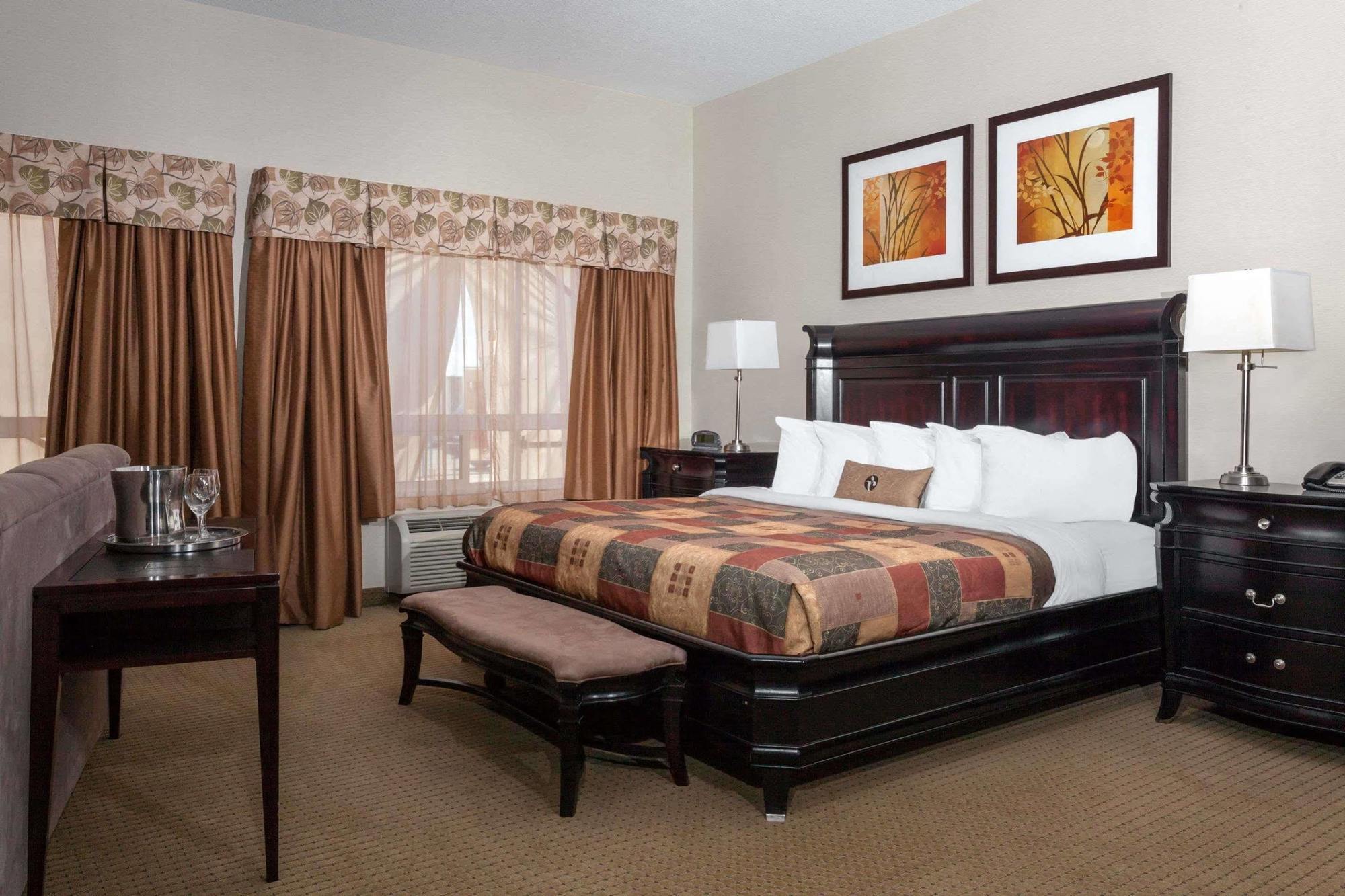 Hotel Ramada By Wyndham Weyburn Zewnętrze zdjęcie