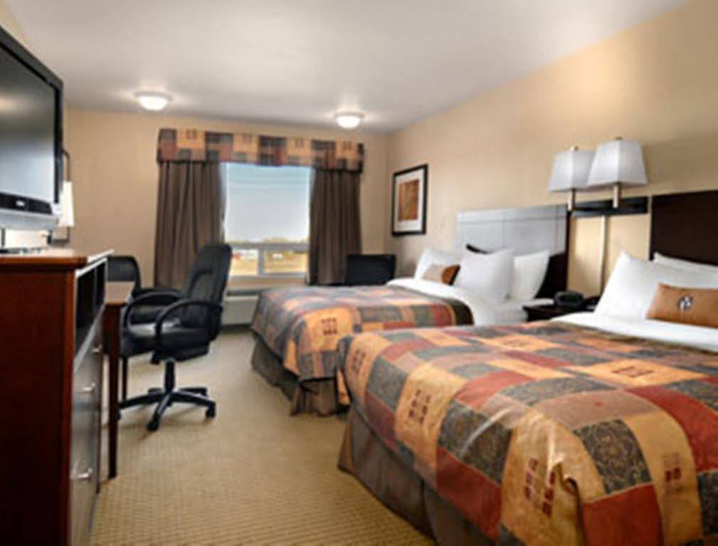 Hotel Ramada By Wyndham Weyburn Pokój zdjęcie