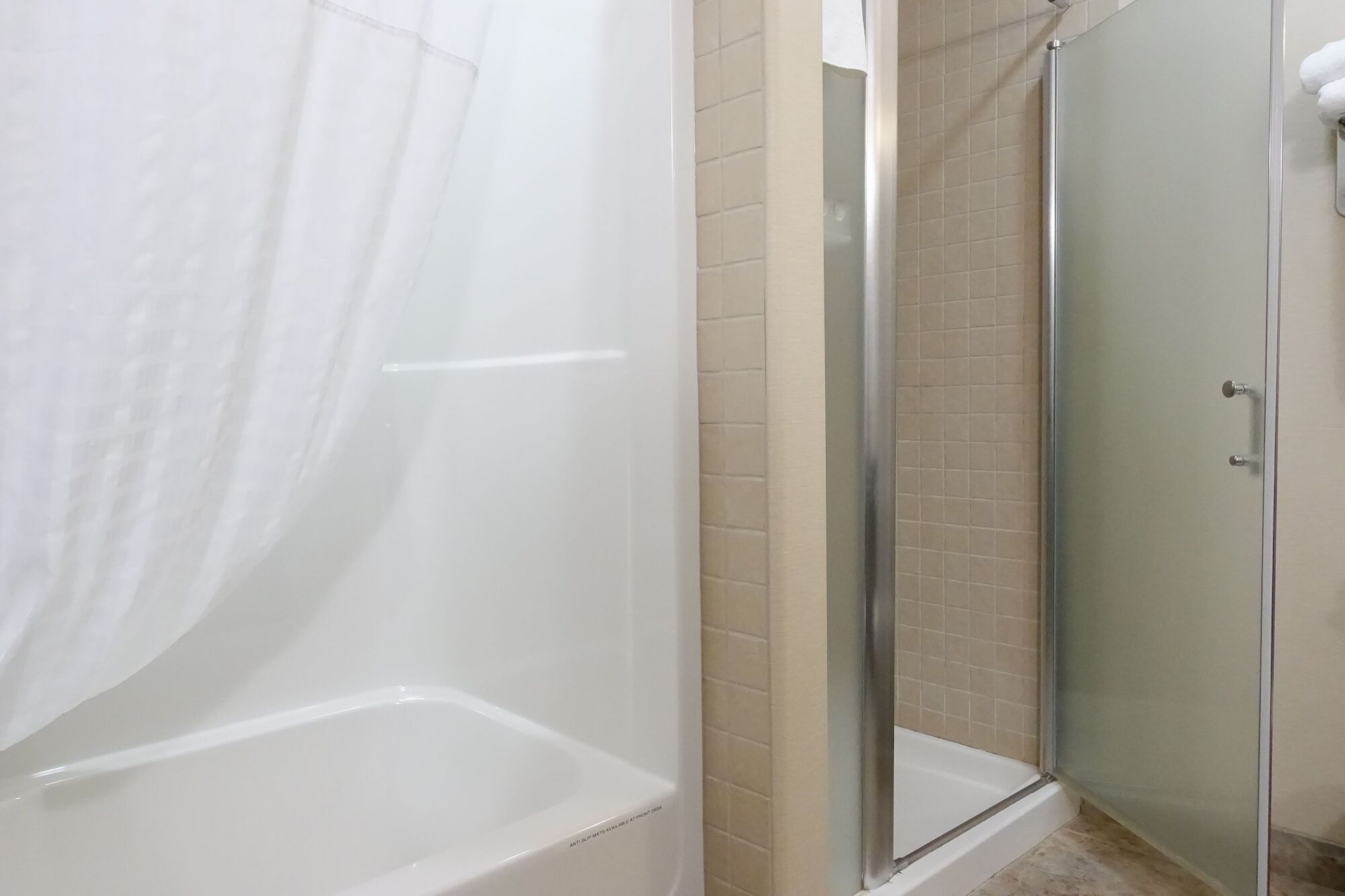 Hotel Ramada By Wyndham Weyburn Zewnętrze zdjęcie