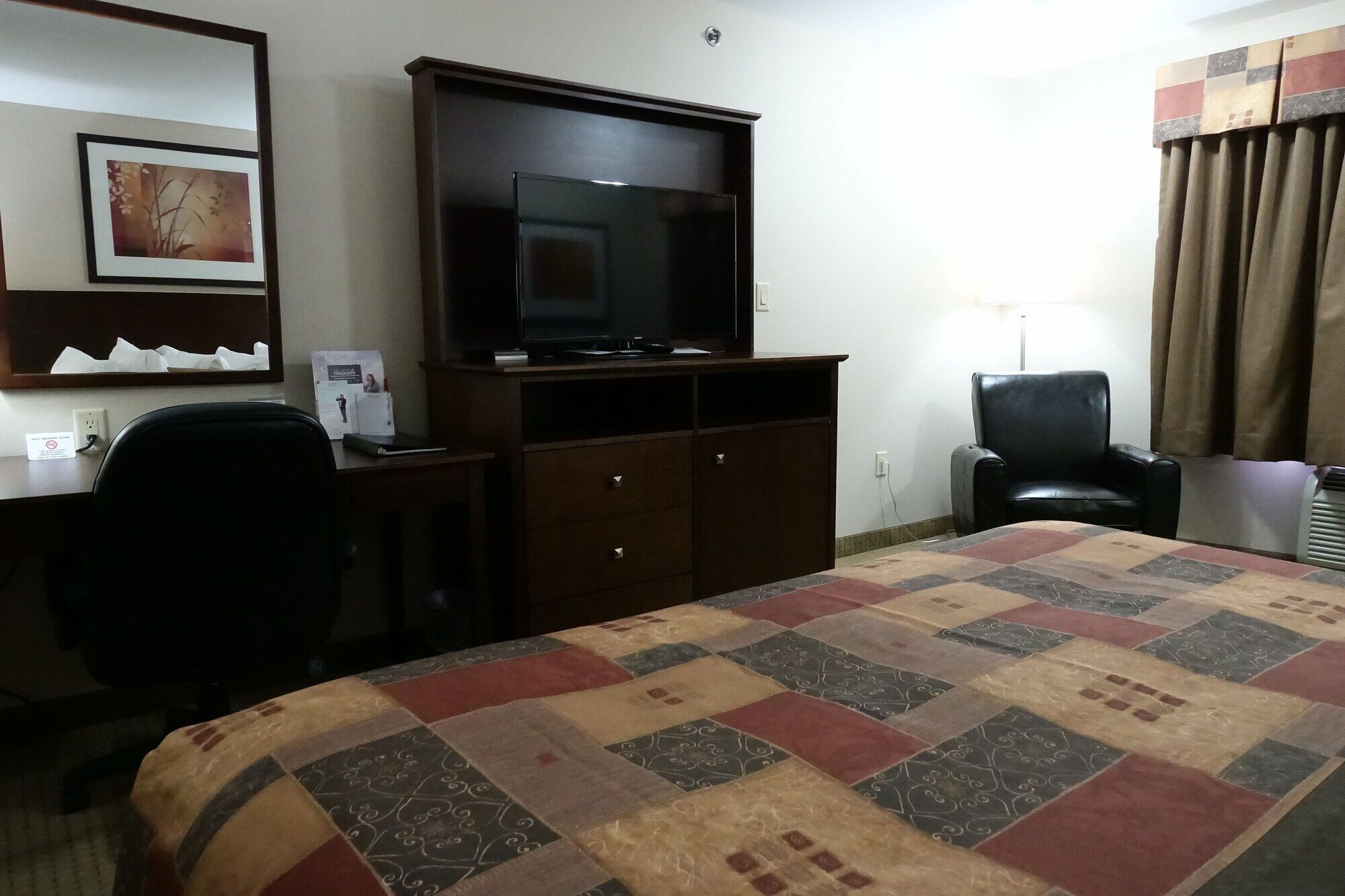 Hotel Ramada By Wyndham Weyburn Zewnętrze zdjęcie